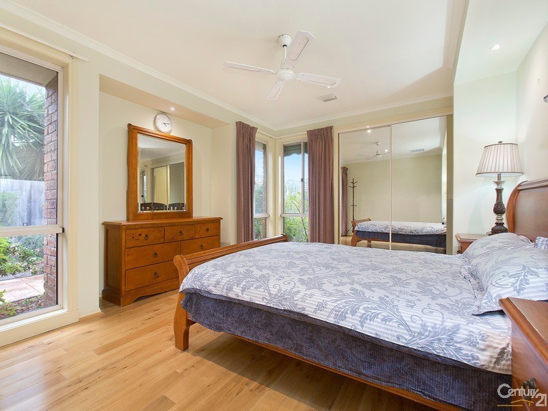 5 Danehill Grove, Berwick VIC 3806