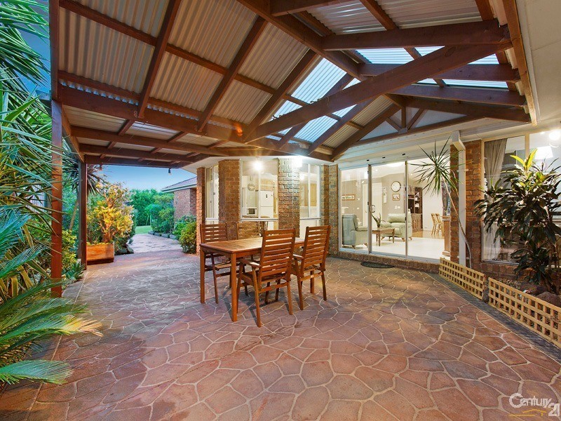 5 Danehill Grove, Berwick VIC 3806