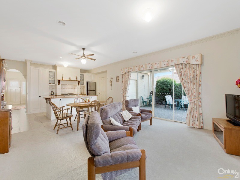 17  Wildflower Crescent, Narre Warren South VIC 3805