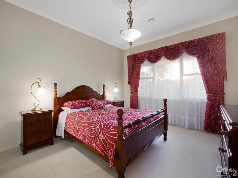 17  Wildflower Crescent, Narre Warren South VIC 3805