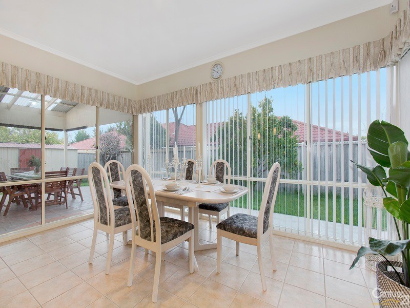 6 Waterbush Crescent, Lyndhurst VIC 3975