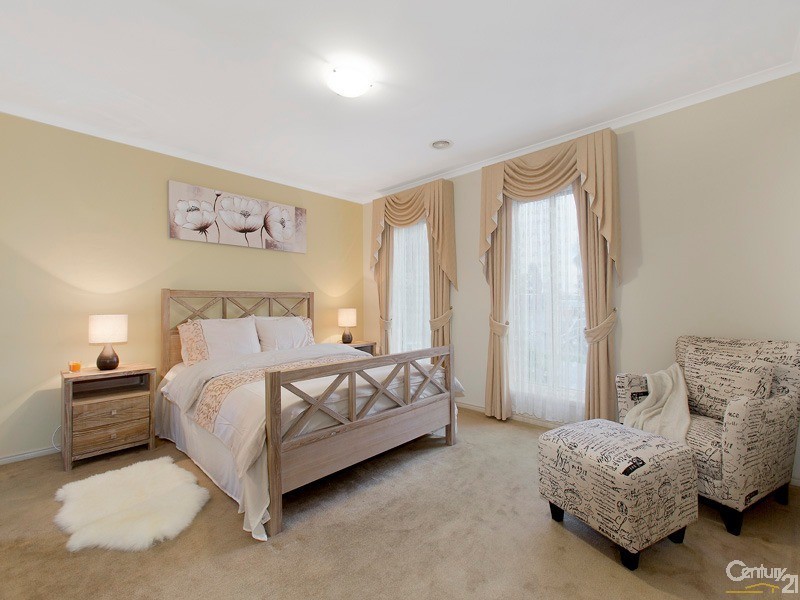 6 Waterbush Crescent, Lyndhurst VIC 3975