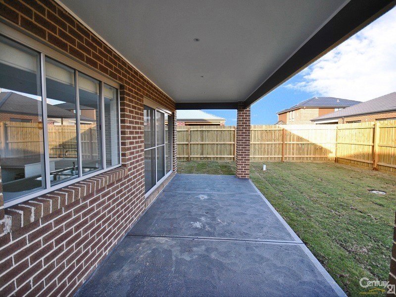 27 Joanne Way, Officer VIC 3809