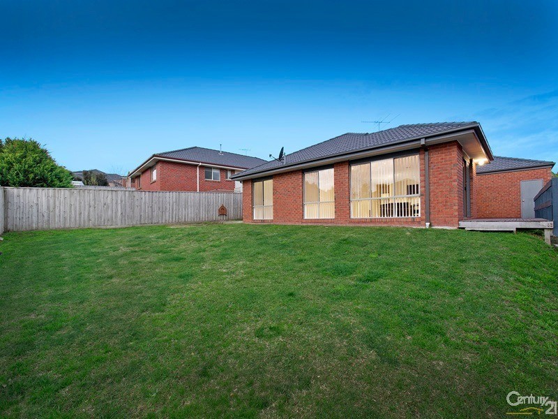3 Denbigh Court, Berwick VIC 3806