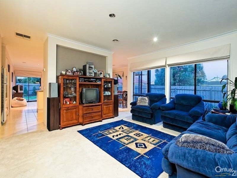 23 Charles Conder Place, Berwick VIC 3806