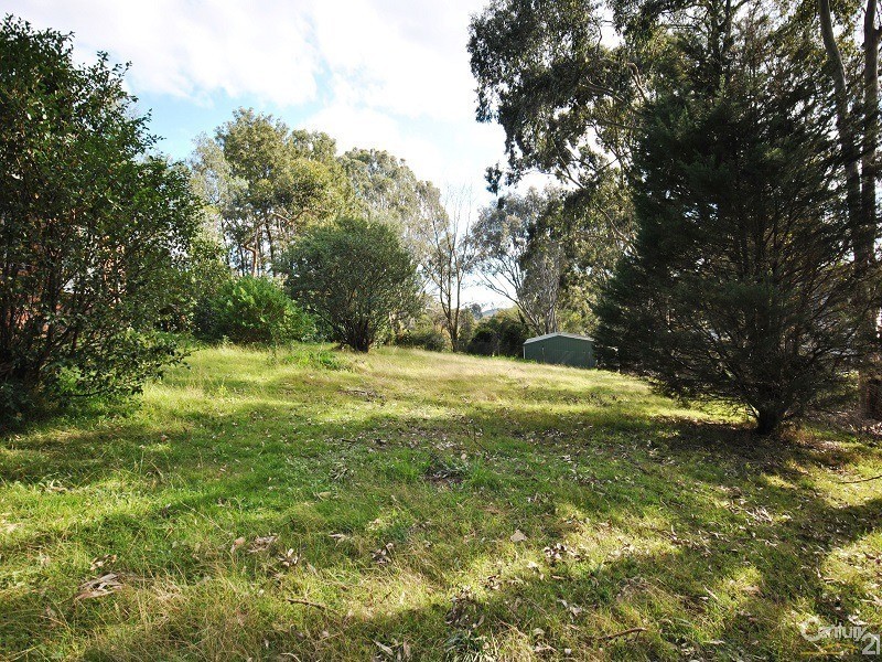 307 Hallam North Road, Lysterfield South VIC 3156