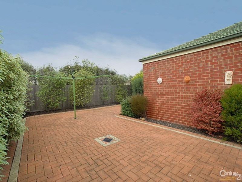 21 Armadale Drive, Narre Warren VIC 3805