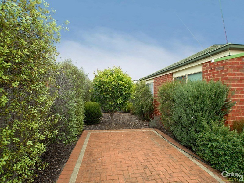 21 Armadale Drive, Narre Warren VIC 3805