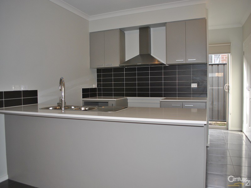 30 Chagall Parade, Clyde North VIC 3978