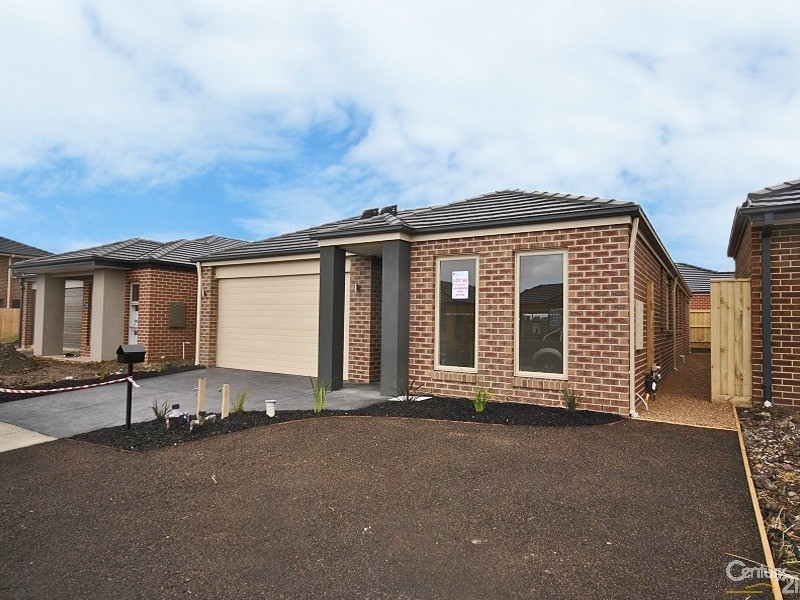 13 Longmeadow Road, Officer VIC 3809