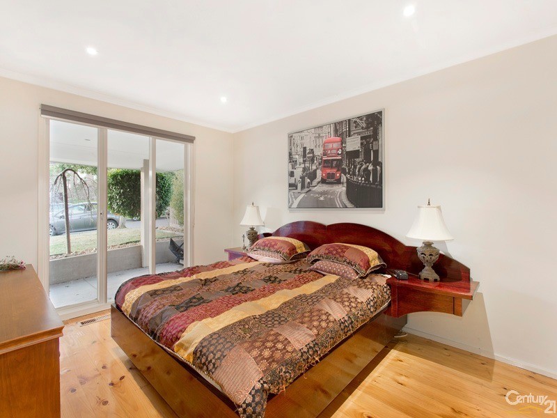 25 Zachary Hicks Crescent, Endeavour Hills VIC 3802