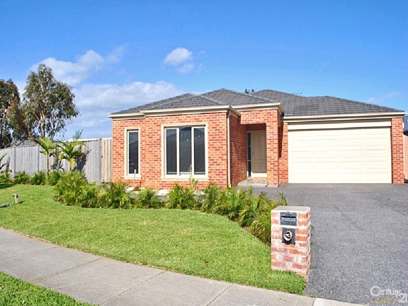 17 Don Collins Way, Berwick VIC 3806