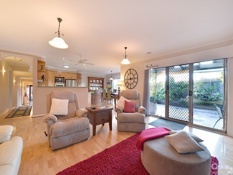 2 John Fisher Drive, Berwick VIC 3806