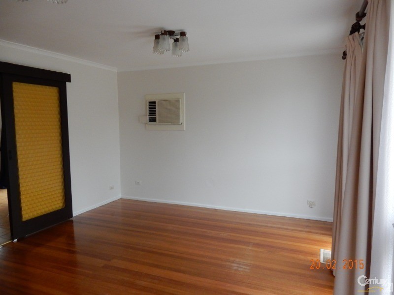 8 Ardmore Street, Cranbourne VIC 3977