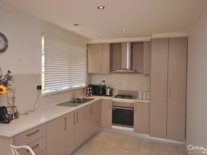 25 Upton Crescent, Narre Warren VIC 3805