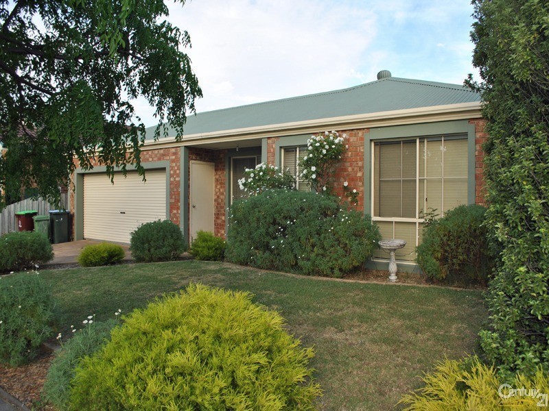 48 Kendall Drive, Narre Warren VIC 3805