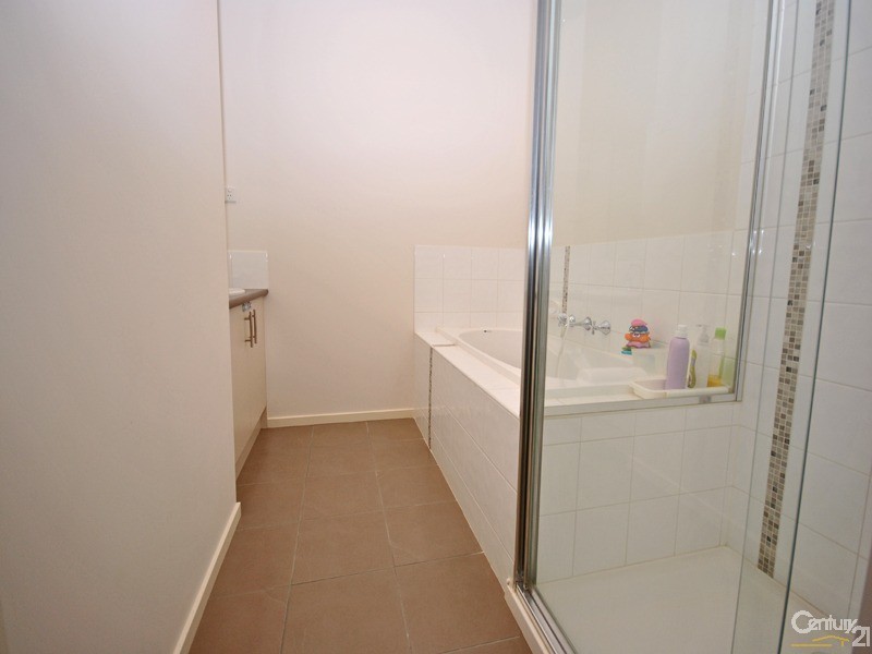 80 Sabel Drive, Cranbourne North VIC 3977