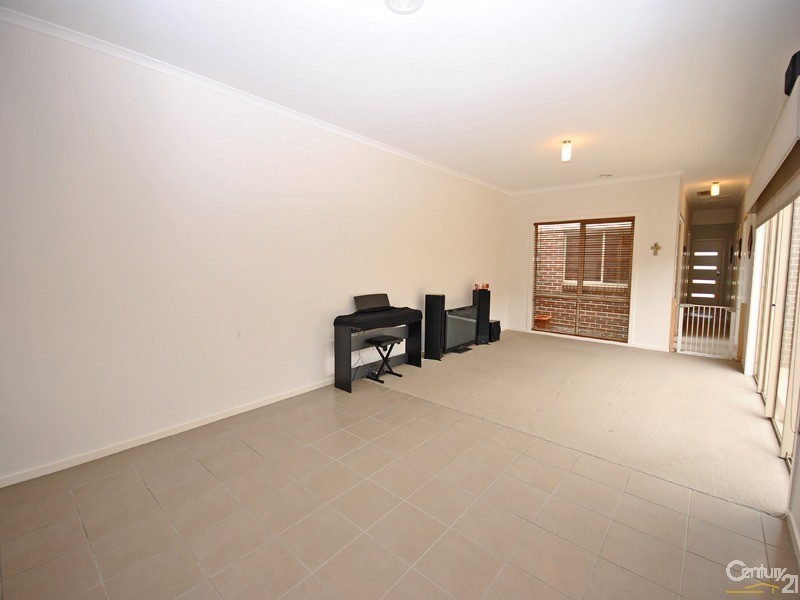 80 Sabel Drive, Cranbourne North VIC 3977