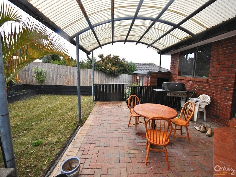 8 Pejaro Place, Endeavour Hills VIC 3802