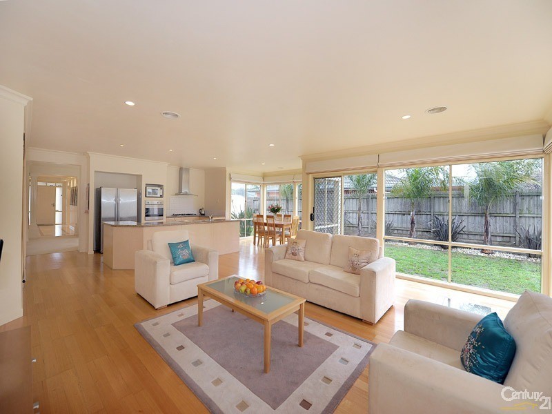 54 Seebeck Drive, Narre Warren South VIC 3805