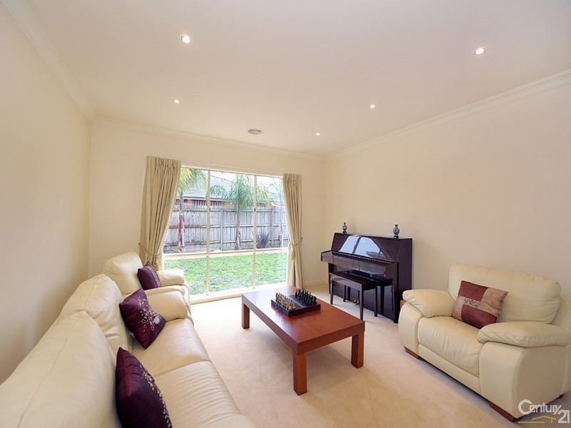 54 Seebeck Drive, Narre Warren South VIC 3805