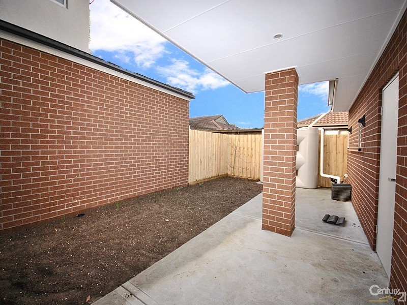 1/5 Alexander Street, Cranbourne VIC 3977