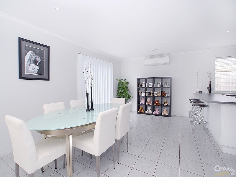 5 Chin Court, Berwick VIC 3806