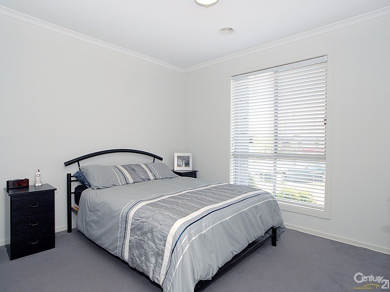 5 Chin Court, Berwick VIC 3806