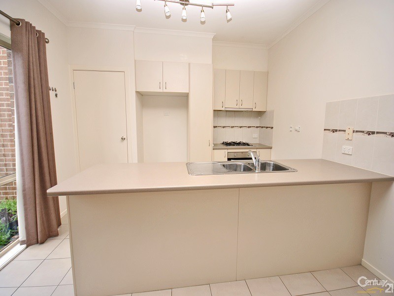 3 Elderberry Alley, Cranbourne North VIC 3977