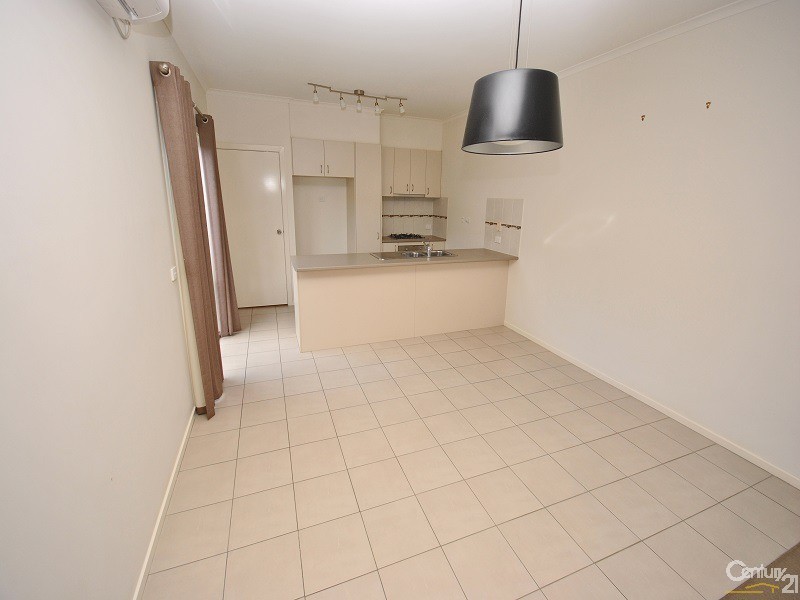 3 Elderberry Alley, Cranbourne North VIC 3977