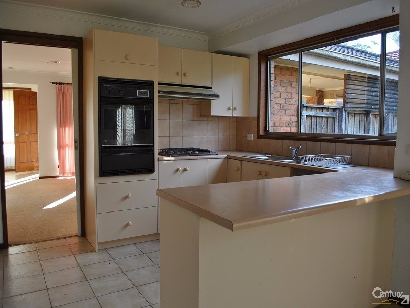 9 Neilian Retreat, Berwick VIC 3806