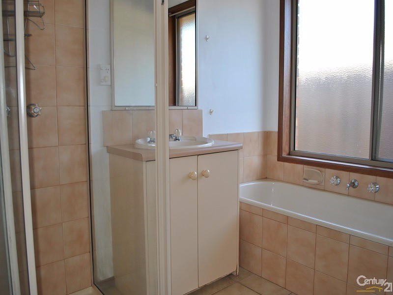 9 Neilian Retreat, Berwick VIC 3806