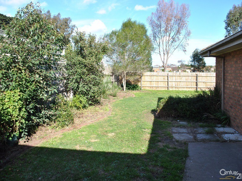 9 Neilian Retreat, Berwick VIC 3806