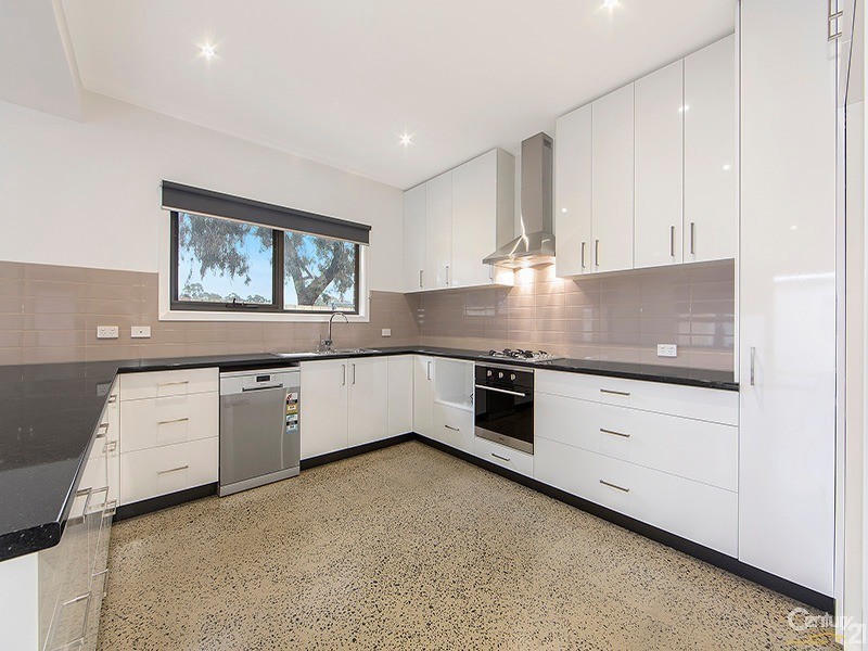 2 Wedge Street, Dandenong VIC 3175