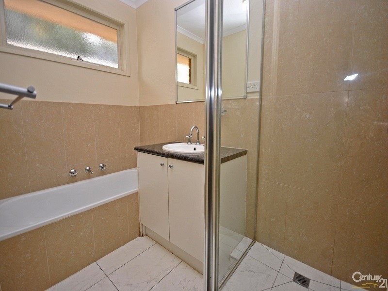 42 Garnet Close, Narre Warren VIC 3805