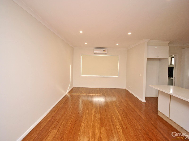 1/5 Alexander Street, Cranbourne VIC 3977