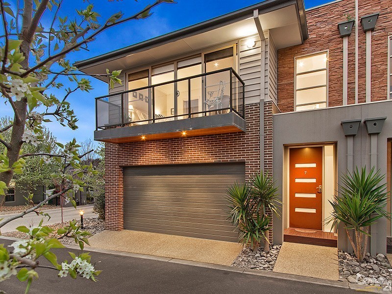 7/25 Canberra Avenue, Berwick VIC 3806