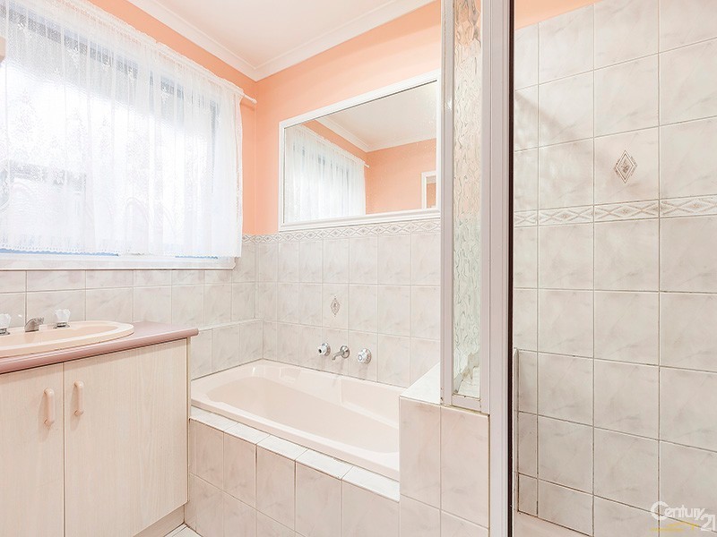 5 Wirrabarra Place, Berwick VIC 3806