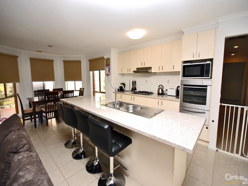 3 Kirrilee Court, Berwick VIC 3806