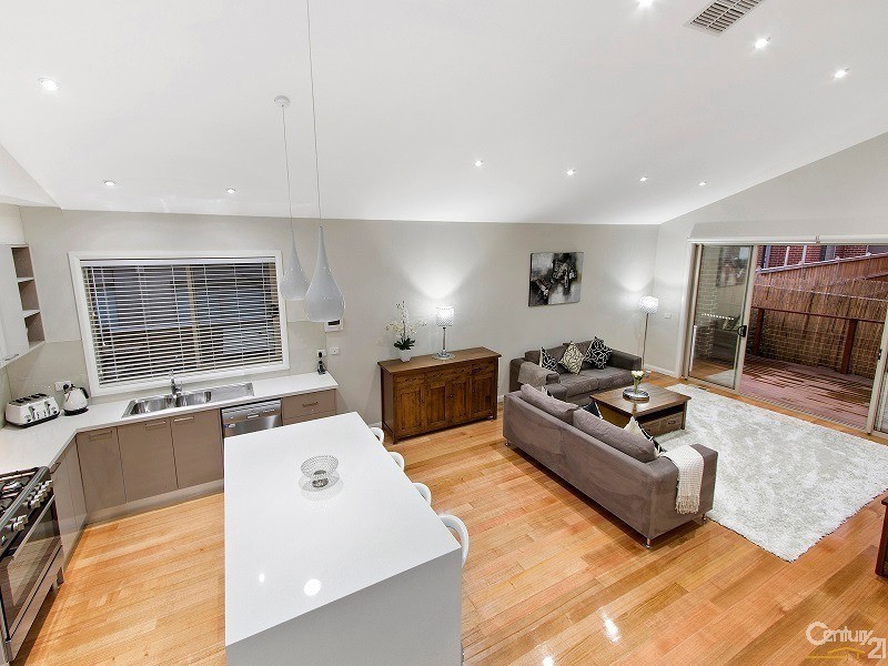 31 Clarendon Street, Pakenham VIC 3810