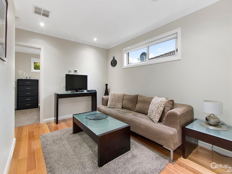 31 Clarendon Street, Pakenham VIC 3810