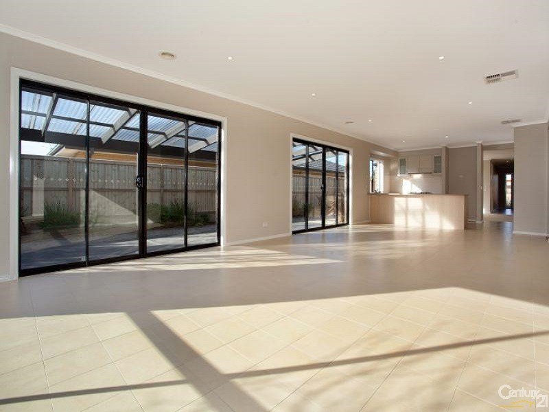 3 Parry Drive, Narre Warren VIC 3805