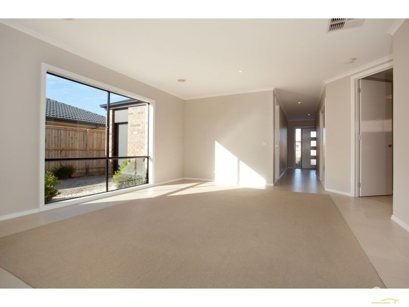 3 Parry Drive, Narre Warren VIC 3805