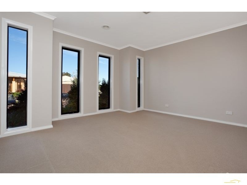 3 Parry Drive, Narre Warren VIC 3805