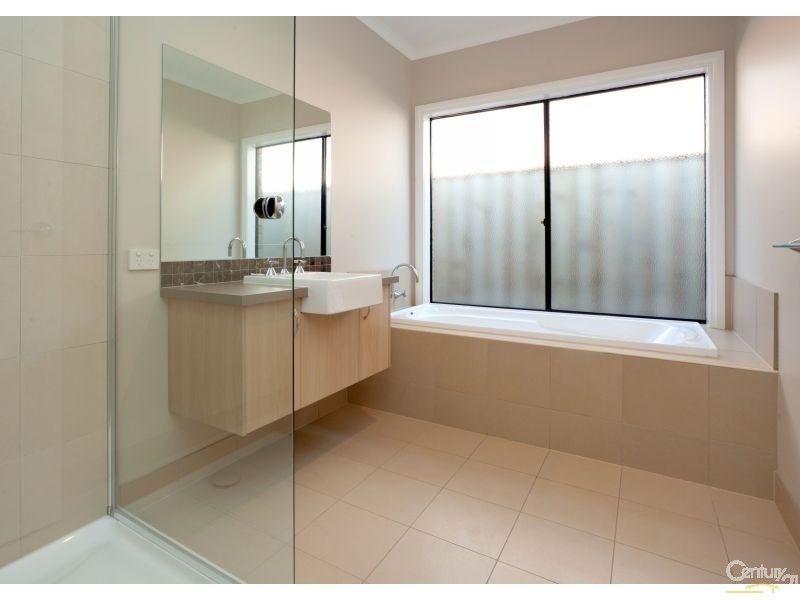 3 Parry Drive, Narre Warren VIC 3805