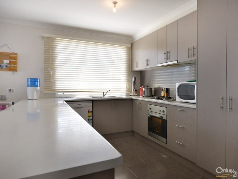 52 Windermere Boulevard, Pakenham VIC 3810