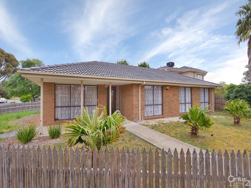 7 General Joshua Drive, Hampton Park VIC 3976