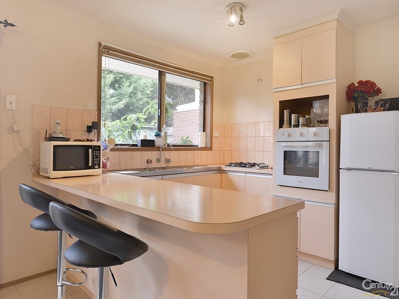 7 General Joshua Drive, Hampton Park VIC 3976