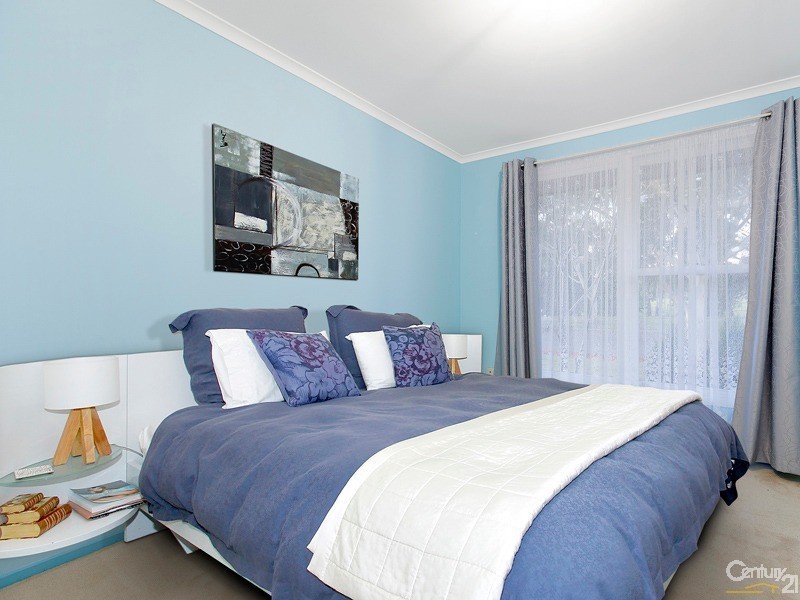 5 Wirrabarra Place, Berwick VIC 3806