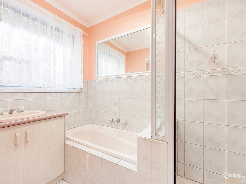 5 Wirrabarra Place, Berwick VIC 3806